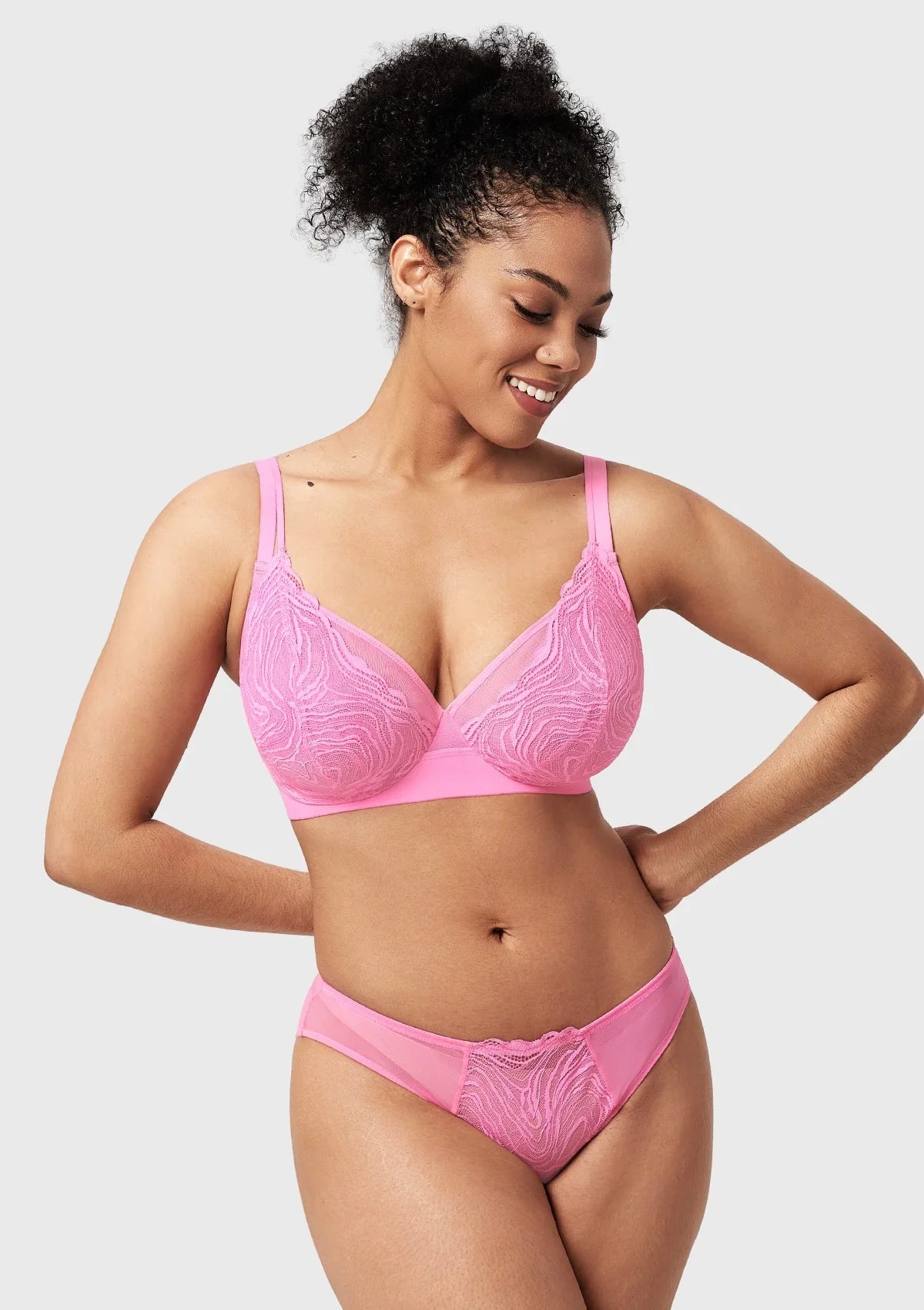 Serenata Flora Linear Lace Sheer Mesh Full Coverage Unlined Underwire Bra - HSIA