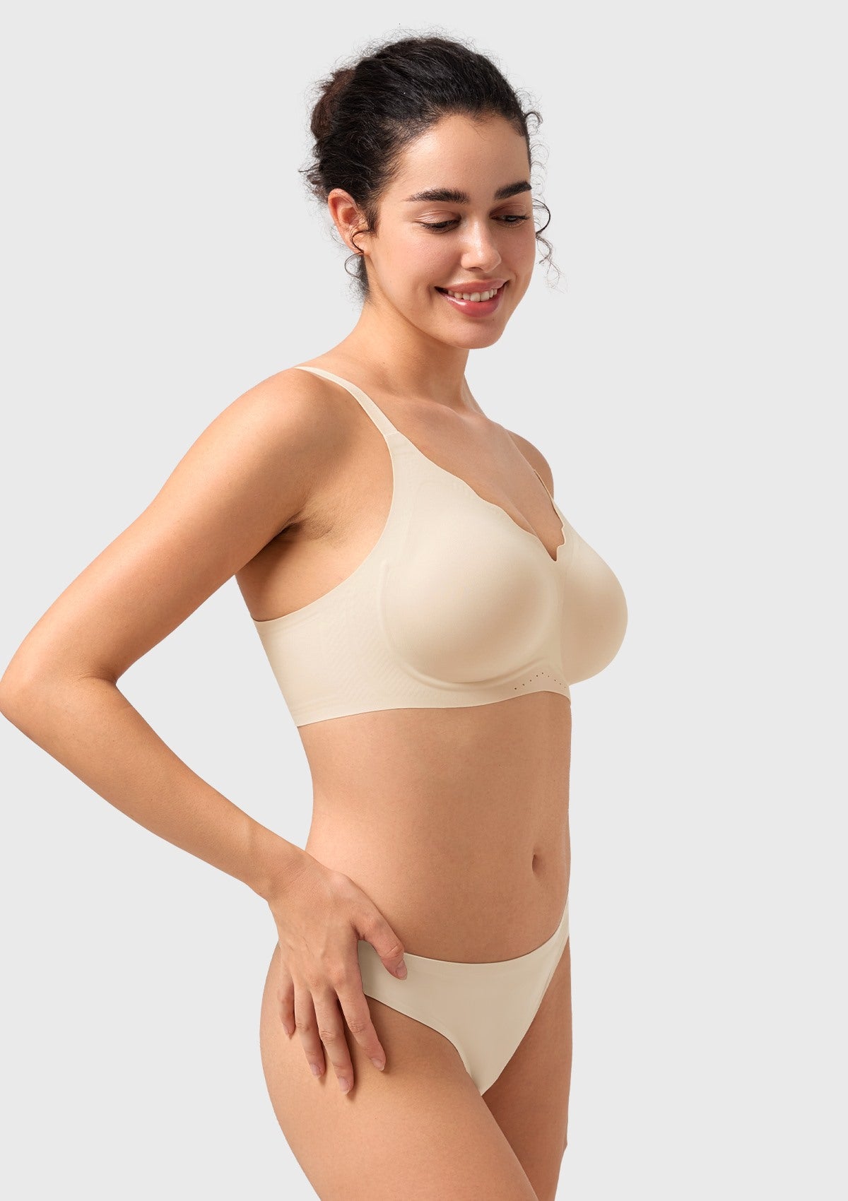 Songful All Day Comfort Petal-shaped V Neckline Wireless Buttery Soft Seamless Full Coverage Wirefree T-shirt Bra - HSIA