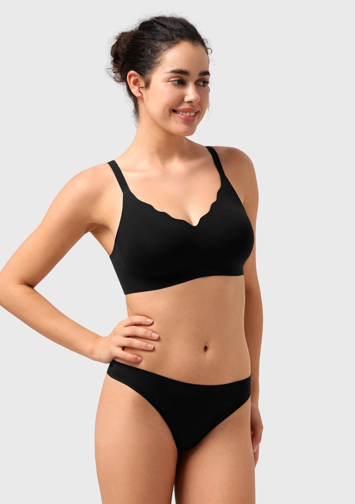 Songful All Day Comfort Petal-shaped V Neckline Wireless Buttery Soft Seamless Full Coverage Wirefree T-shirt Bra - HSIA