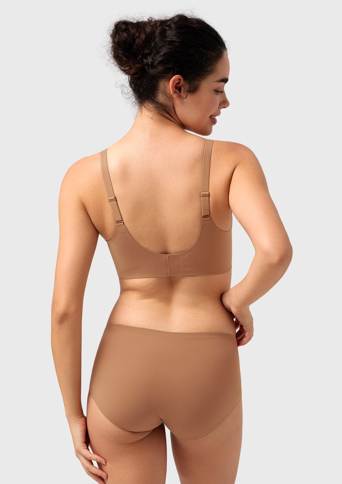 Songful CloudSoft Wireless Comfort V-Neck Seamless Full Coverage Supportive T-shirt Bra - HSIA