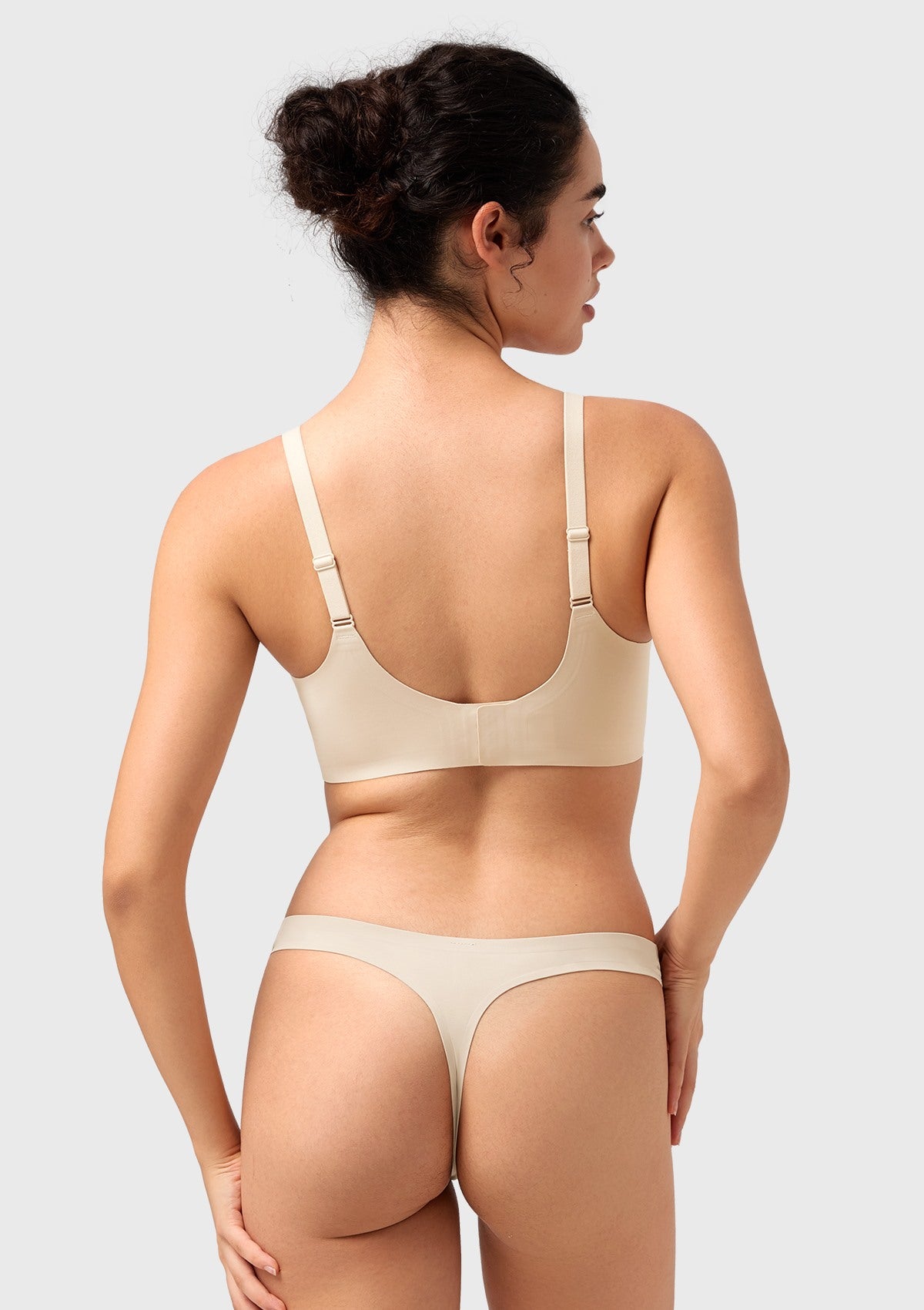 Songful CloudSoft Wireless Comfort V-Neck Seamless Full Coverage Supportive T-shirt Bra - HSIA