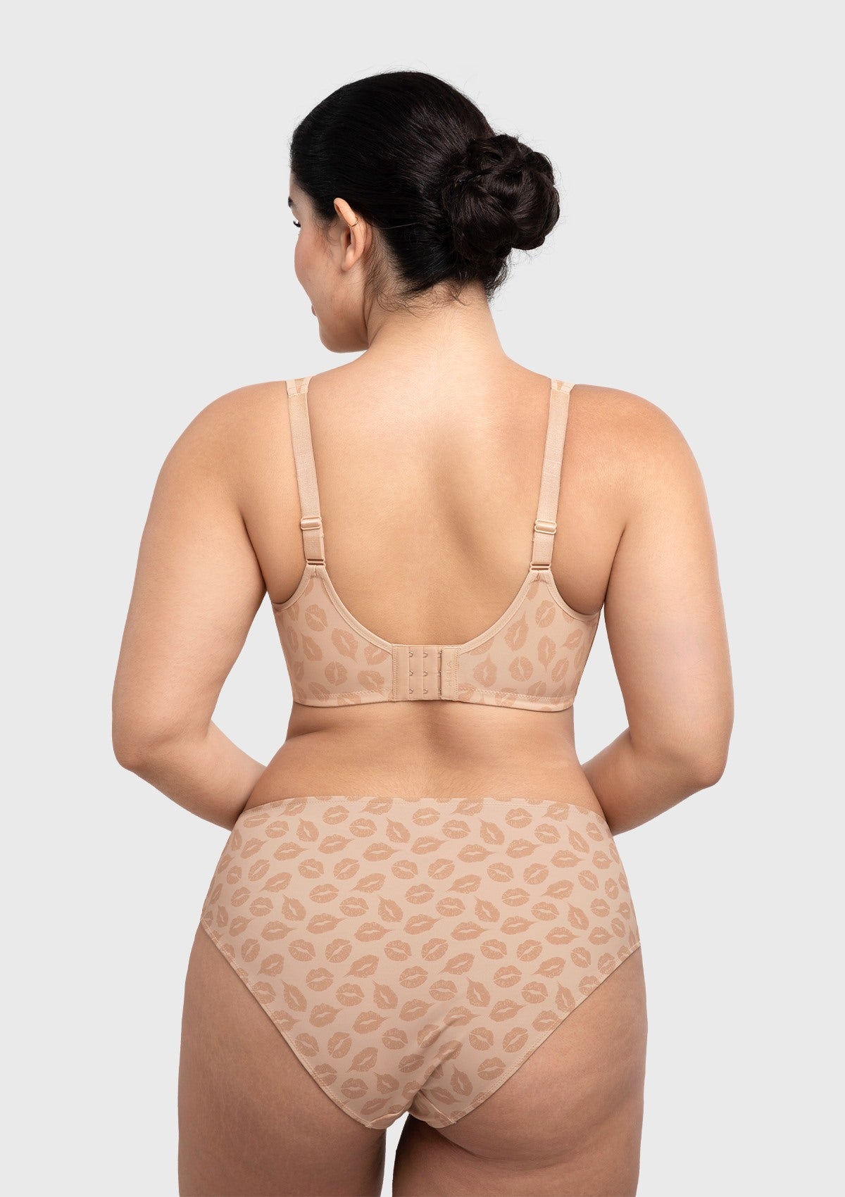 (Cardi B recommends)CoolComfort Smoothing Unlined Underwire Minimizer Bra - HSIA