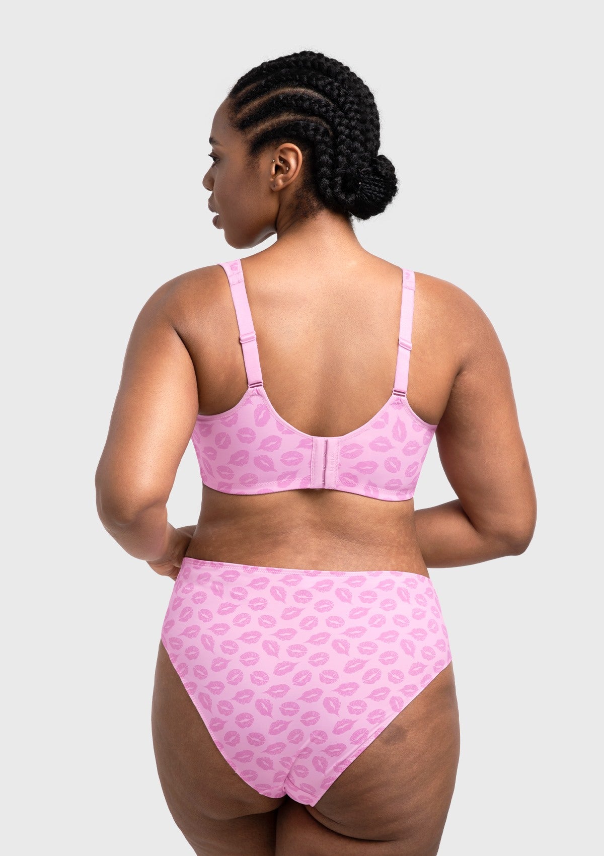 (Cardi B recommends)CoolComfort Smoothing Unlined Underwire Minimizer Bra - HSIA