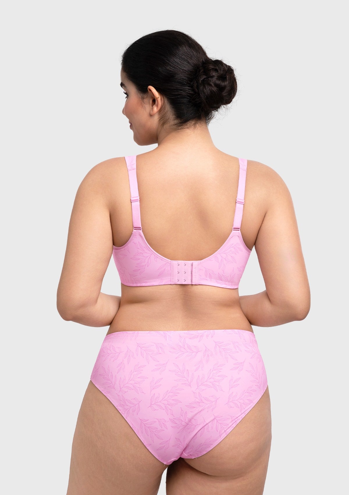 (Cardi B recommends)CoolComfort Smoothing Unlined Underwire Minimizer Bra - HSIA