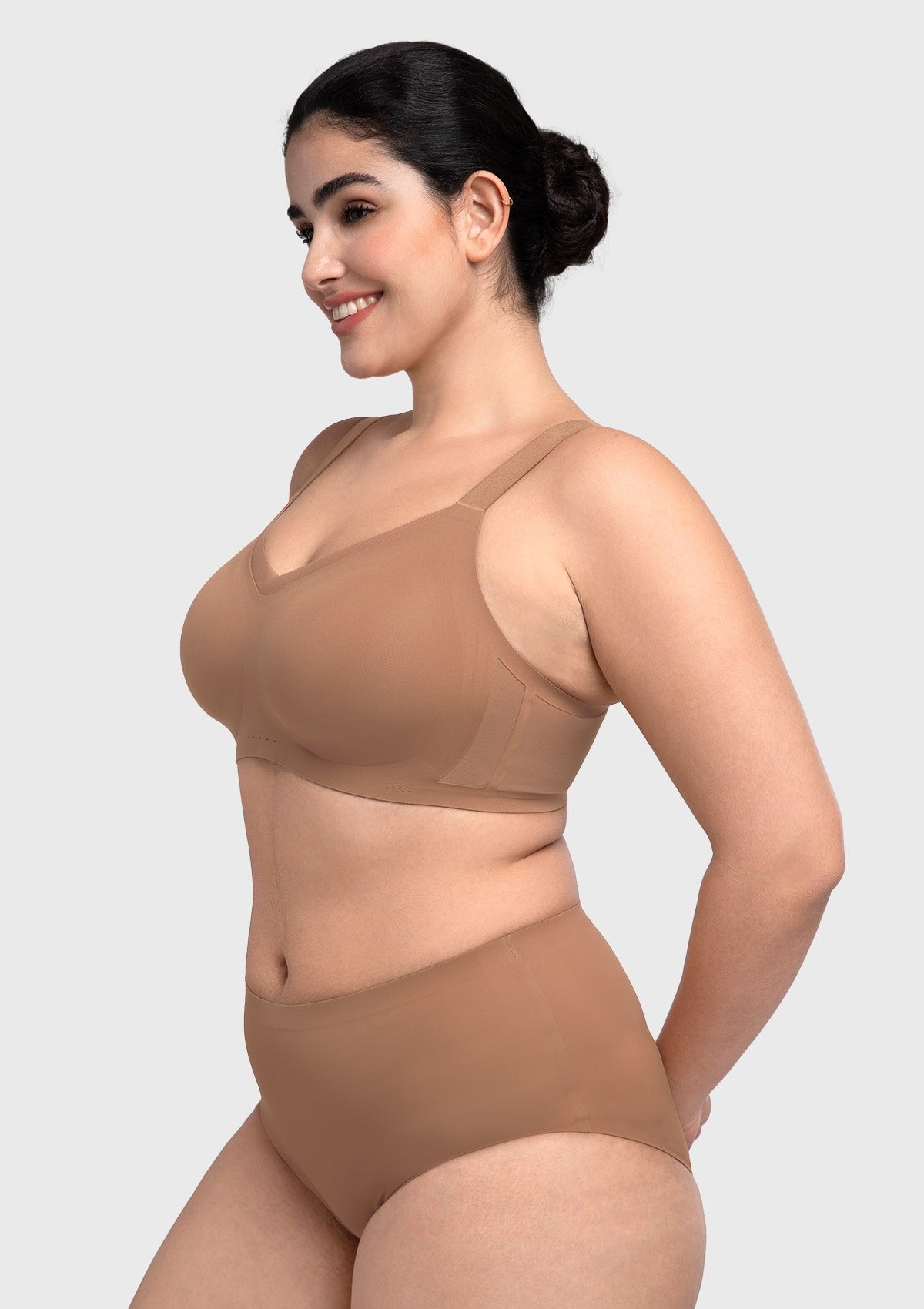 Songful Plus Size Seamless Wireless Supportive Full Coverage Mesh Crossover Bra - HSIA