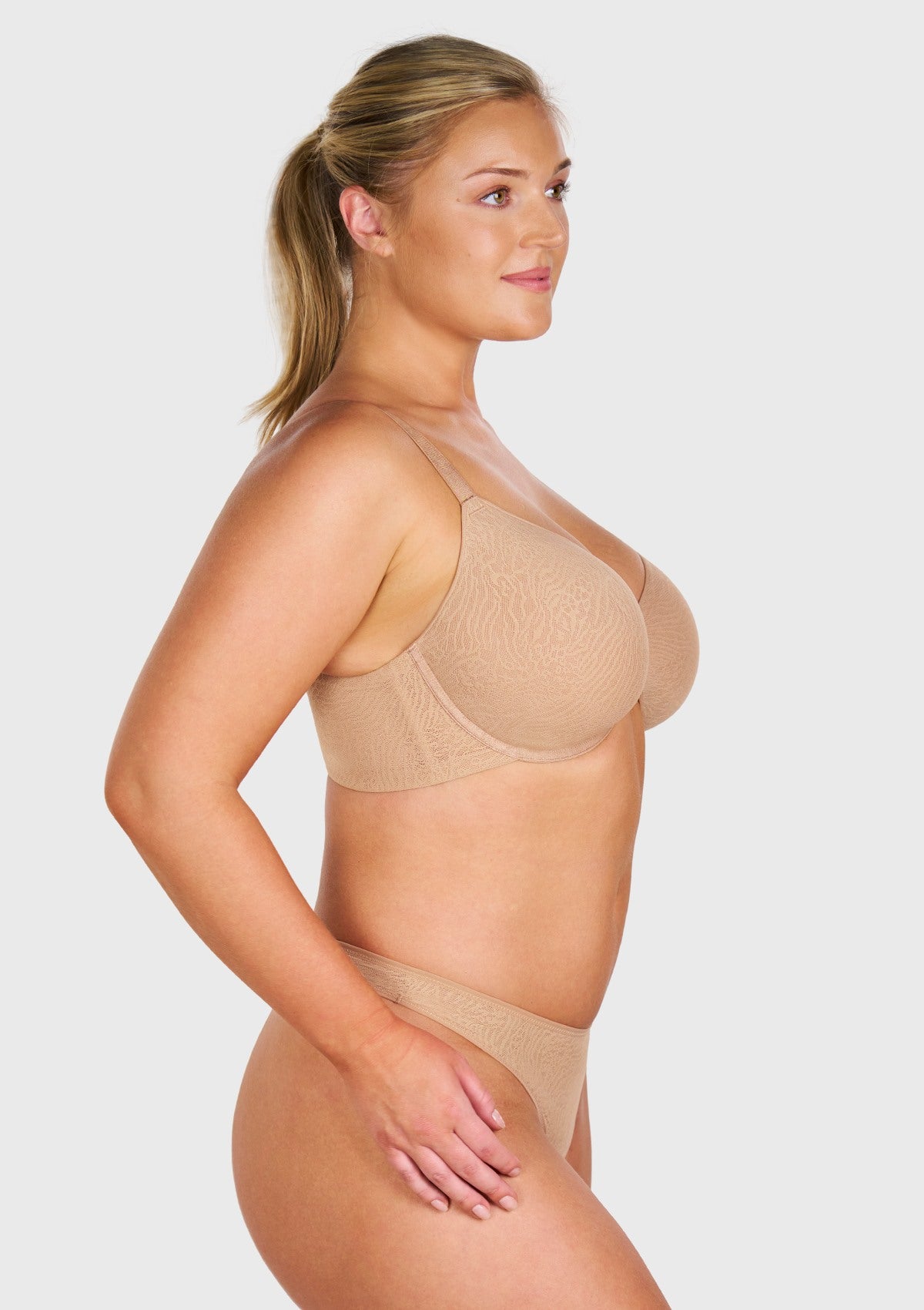 AirMesh Lace Detail Mesh Lightly Padded Full Coverage Underwire T-Shirt Bra - HSIA