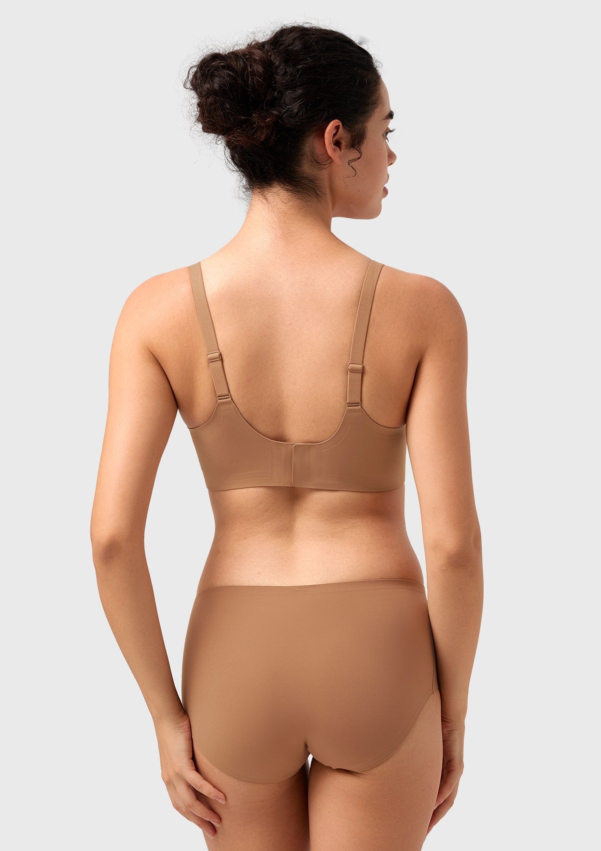 Songful All Day Comfort Petal-shaped V Neckline Wireless Buttery Soft Seamless Full Coverage Wirefree T-shirt Bra - HSIA