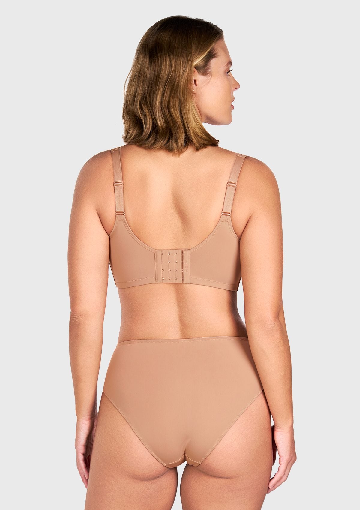 CoolComfort Smoothing Unlined Minimizer Bra - Cardi B Pick | HSIA