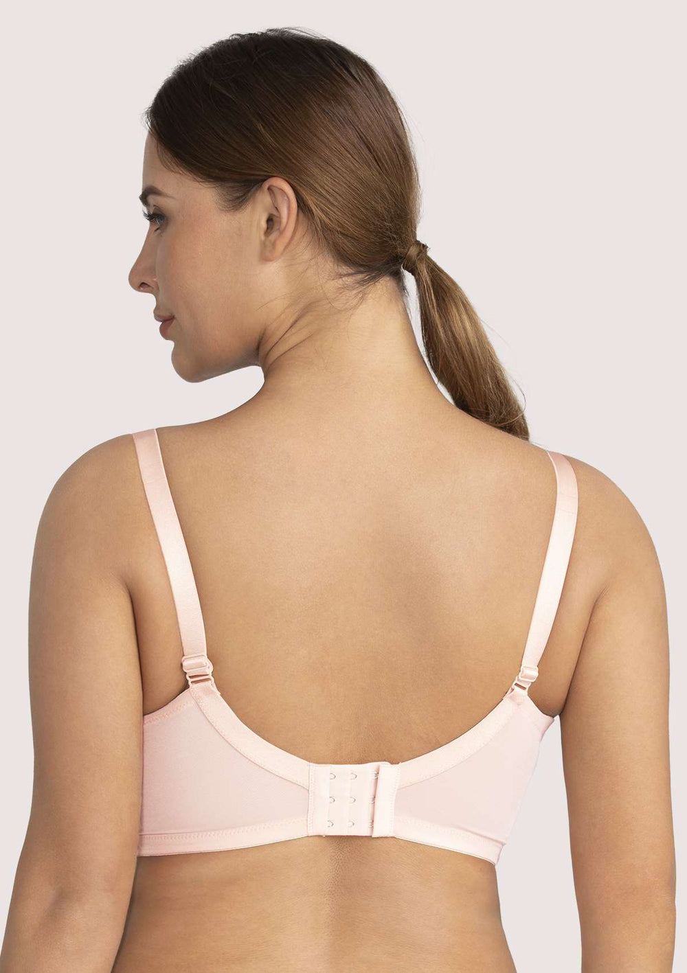 Bras for Narrow Shoulders: Finding Styles that Stay in Place, by Hsia  Lingerie